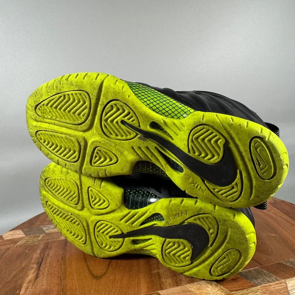 Nike Little Posite One Black Green Strike Kids Basketball Shoes DZ2853-001 11.5C